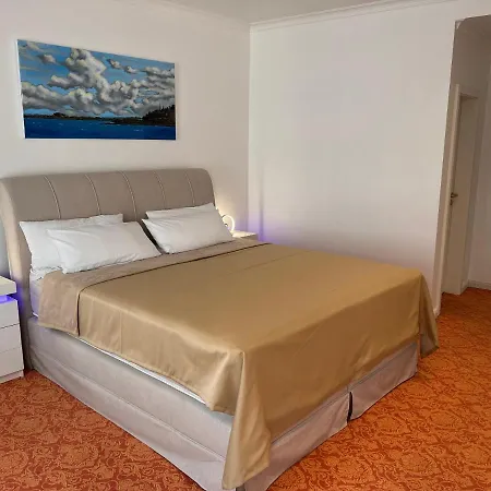 Hotel Art House One